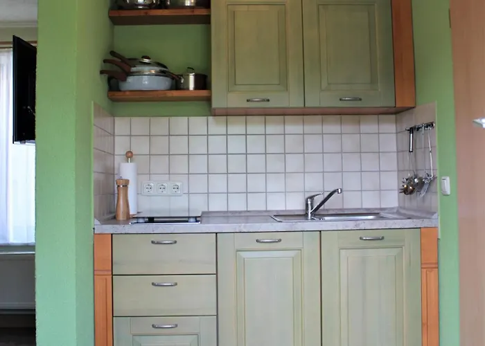 Leuner بيت للعطل