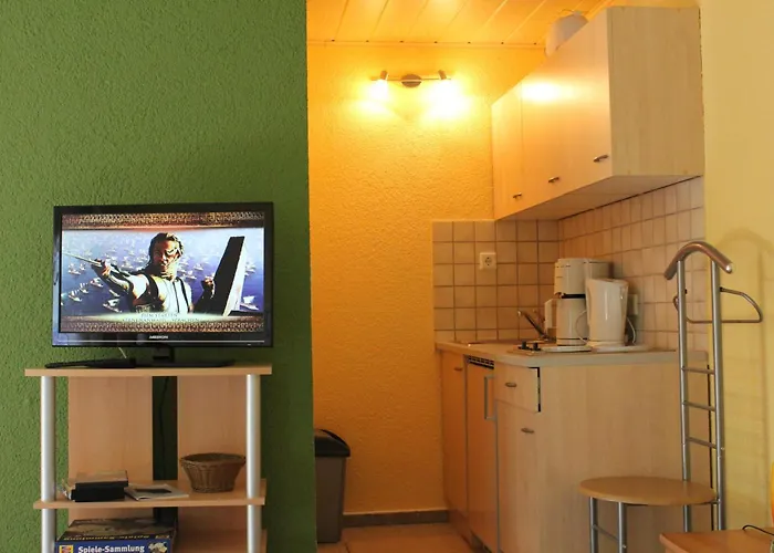 Leuner بيت للعطل